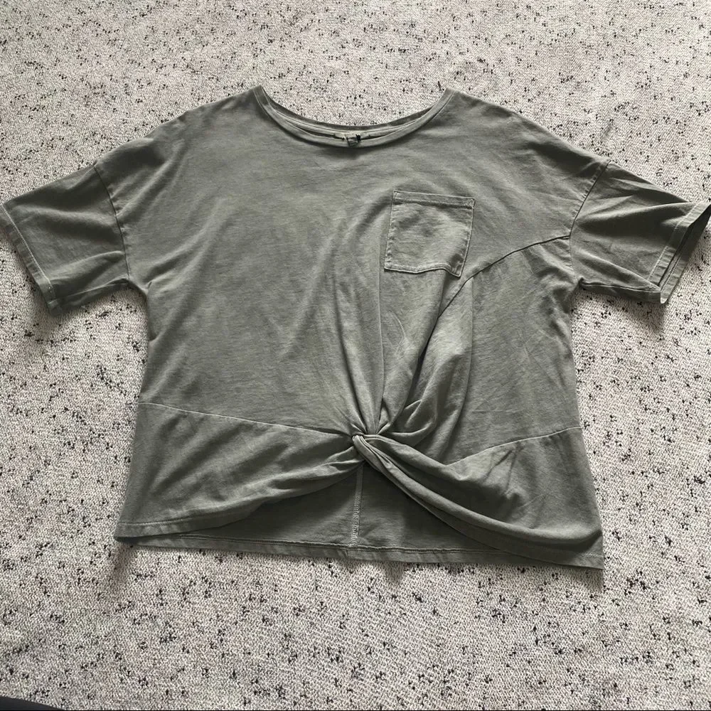 Lucky Brand Tee - Picture 6 of 16